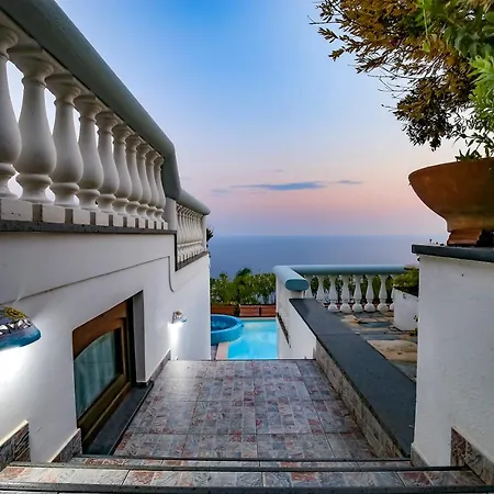 Elena Villa Conca dei Marini