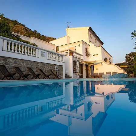 Elena Villa Conca dei Marini