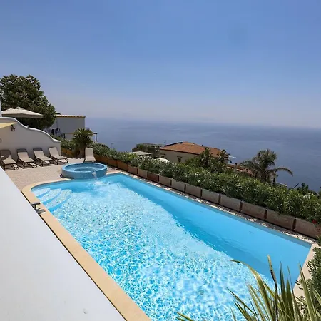 Elena Villa Conca dei Marini