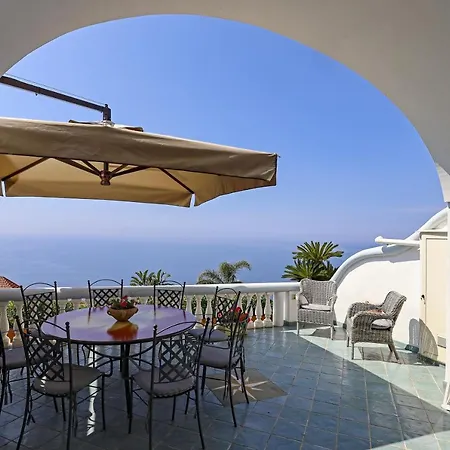 Villa Elena