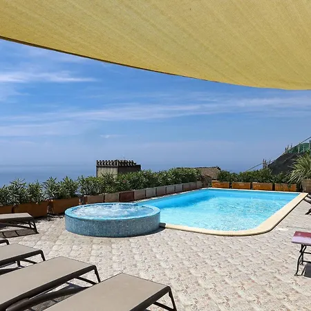 Villa Elena *