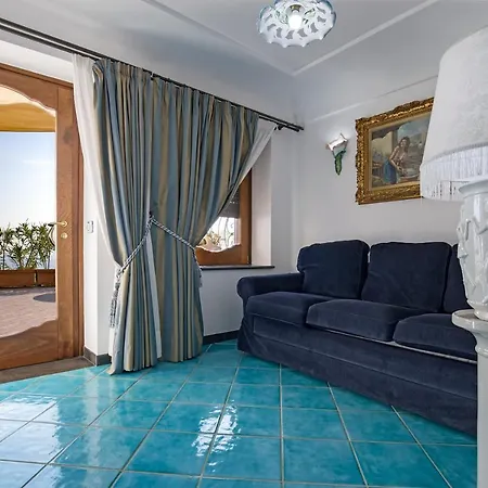 Elena Villa Conca dei Marini